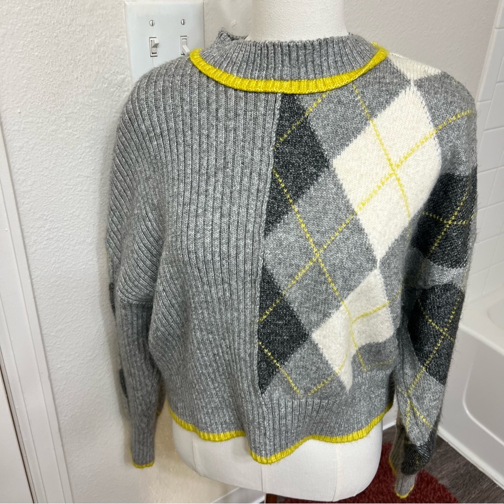 H&M X Pringle of Scotland collection gray yellow argyle sweater crewneck Europe